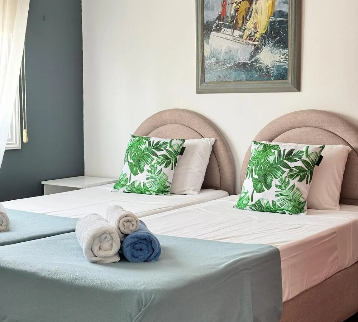 Gold Feather 2Bedroom Center Location And Pool Agia Napa Apartamento